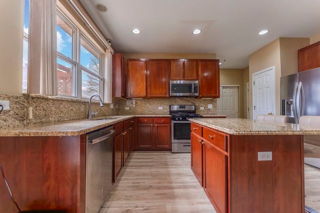 6085 Irene Drive, Hoffman Estates, IL 60192