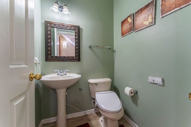 6085 Irene Drive, Hoffman Estates, IL 60192