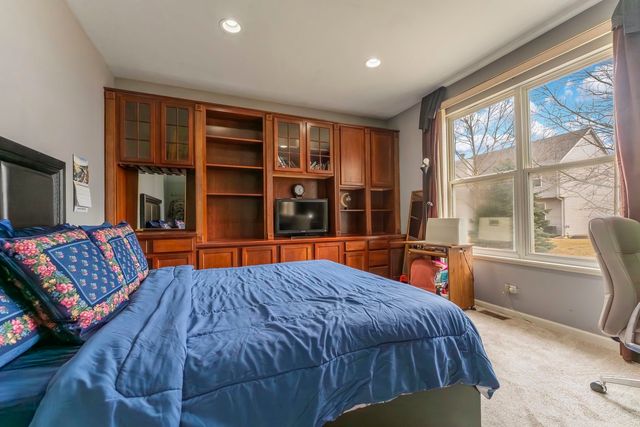 6085 Irene Drive, Hoffman Estates, IL 60192