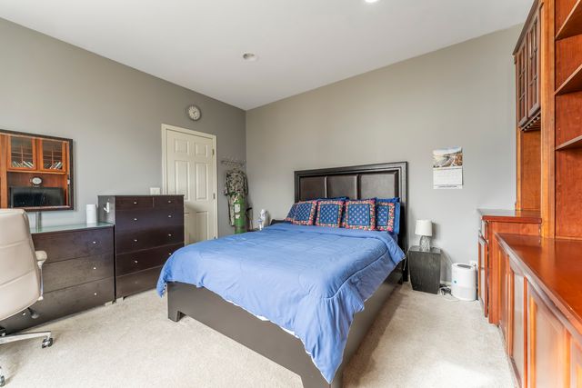 6085 Irene Drive, Hoffman Estates, IL 60192