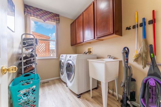 6085 Irene Drive, Hoffman Estates, IL 60192