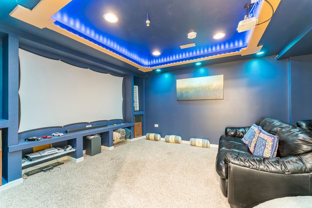 6085 Irene Drive, Hoffman Estates, IL 60192