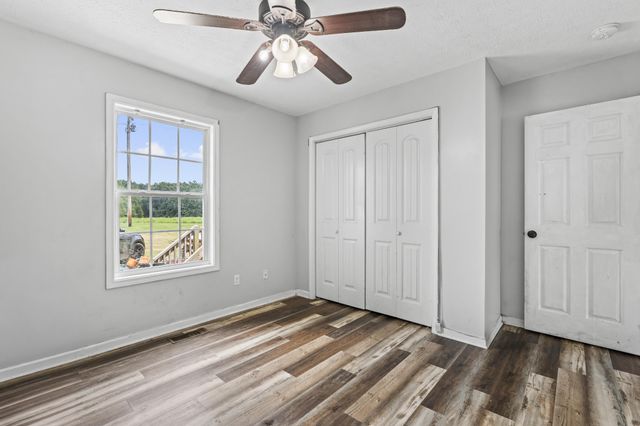 890 Akersville Rd, Lafayette, TN 37083