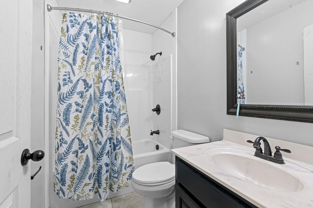890 Akersville Rd, Lafayette, TN 37083