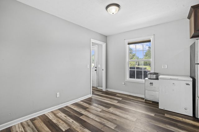 890 Akersville Rd, Lafayette, TN 37083