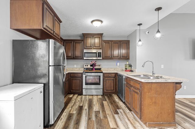 890 Akersville Rd, Lafayette, TN 37083