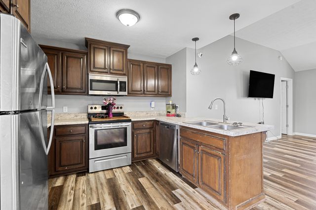 890 Akersville Rd, Lafayette, TN 37083