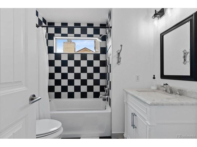 9421 Crestmore Way, Highlands Ranch, CO 80126