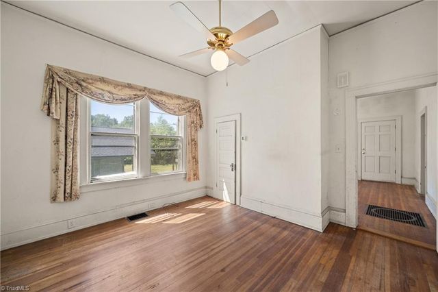 127 S Sunset Drive, Winston-salem, NC 27101