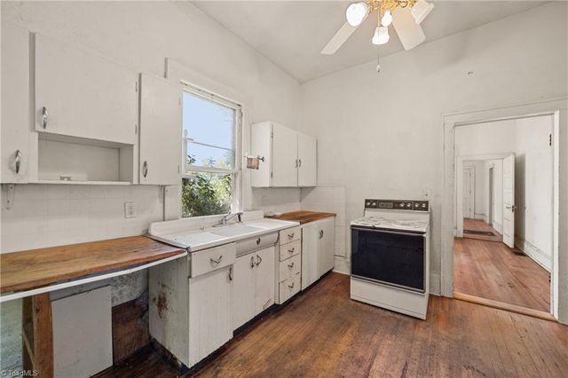 127 S Sunset Drive, Winston-salem, NC 27101