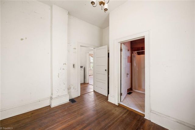 127 S Sunset Drive, Winston-salem, NC 27101