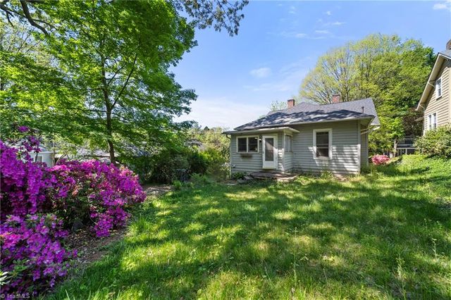 127 S Sunset Drive, Winston-salem, NC 27101