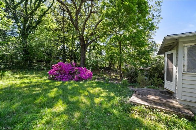127 S Sunset Drive, Winston-salem, NC 27101
