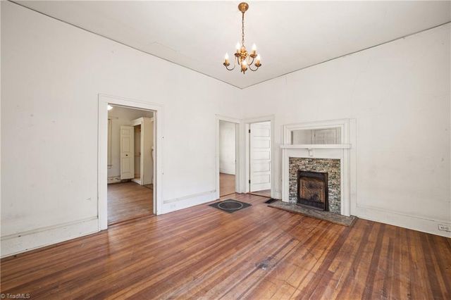 127 S Sunset Drive, Winston-salem, NC 27101