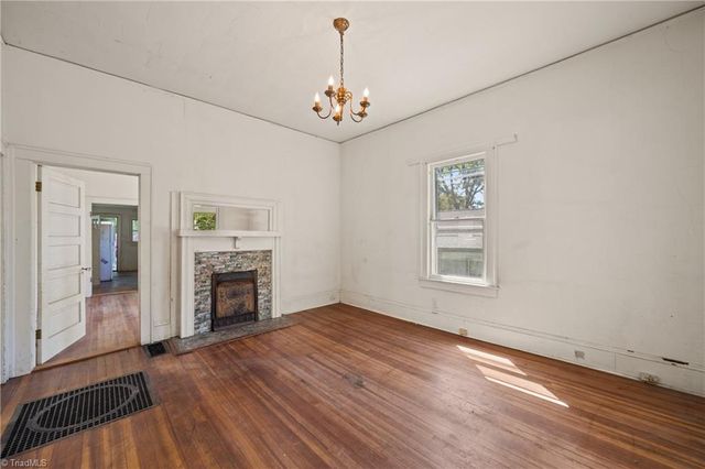127 S Sunset Drive, Winston-salem, NC 27101