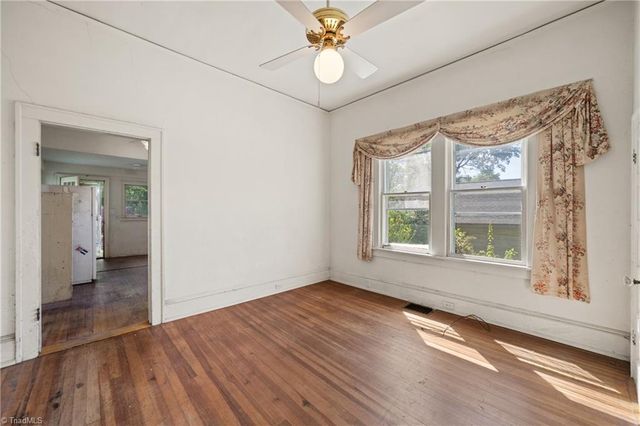 127 S Sunset Drive, Winston-salem, NC 27101