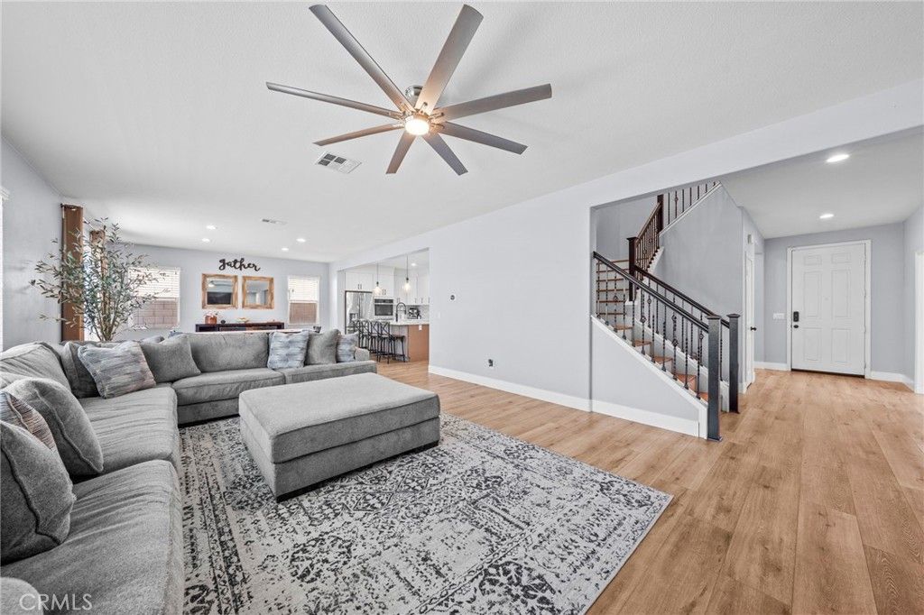 Image 11 of property listing at 25659 Foxglove Lane, Corona, CA 92883