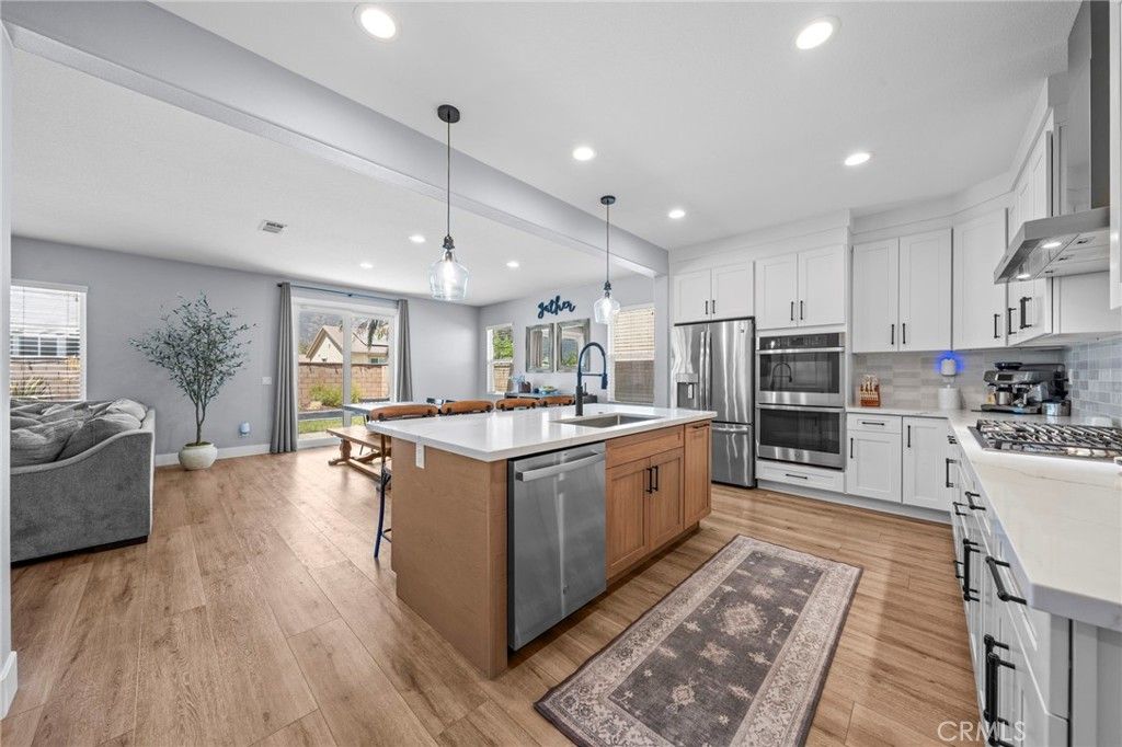 Image 16 of property listing at 25659 Foxglove Lane, Corona, CA 92883
