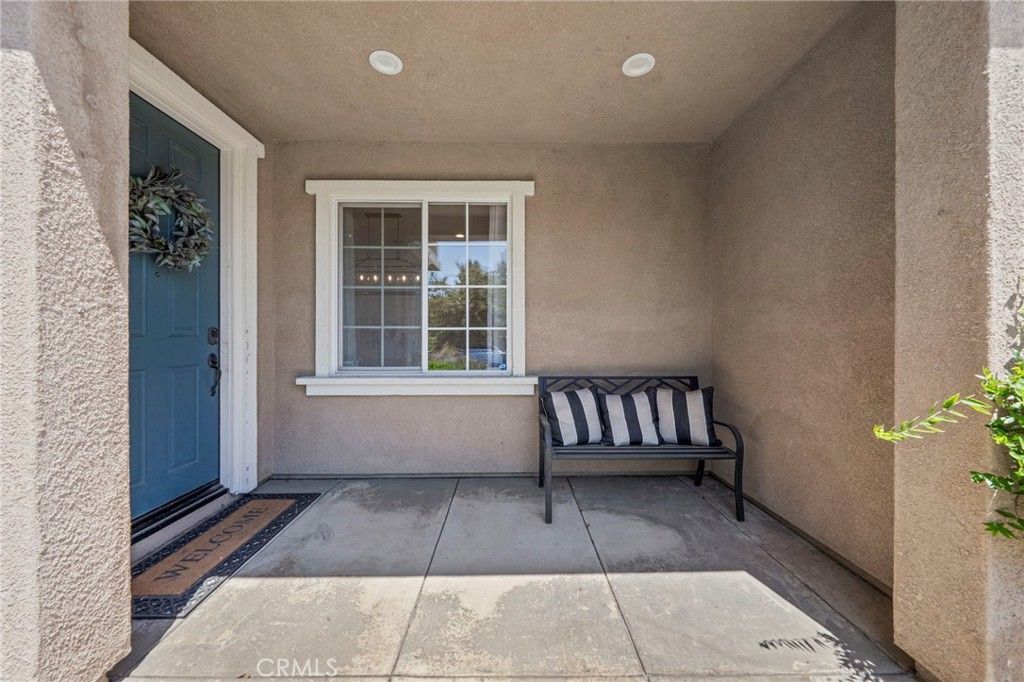 Image 5 of property listing at 25659 Foxglove Lane, Corona, CA 92883