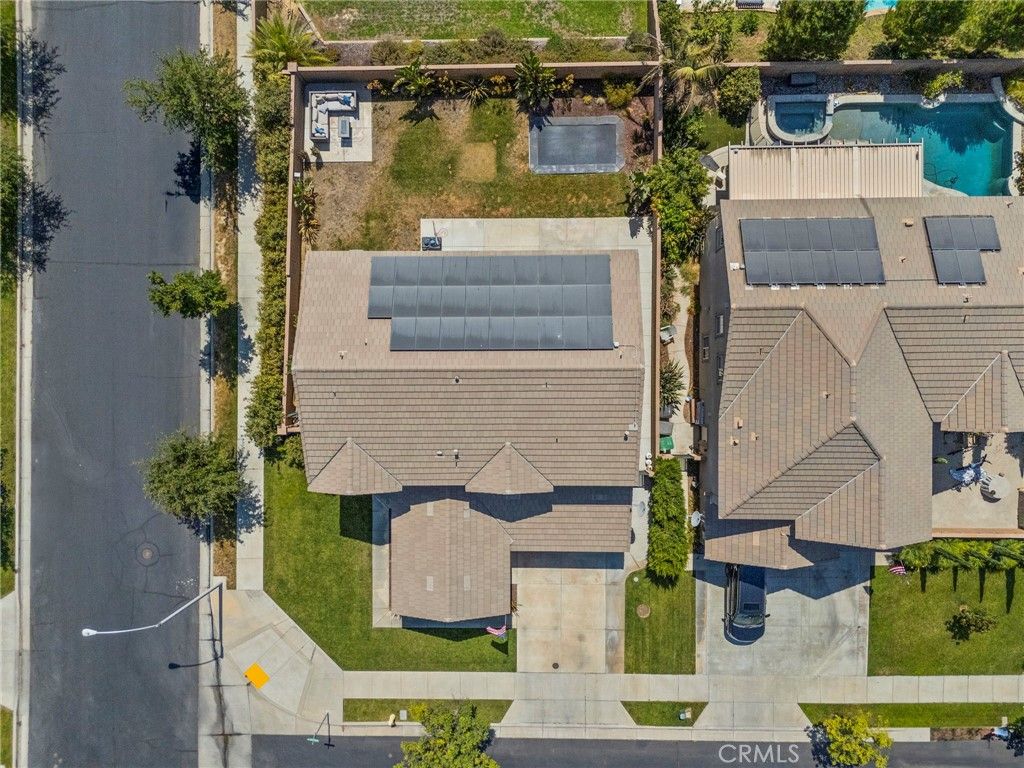 Image 60 of property listing at 25659 Foxglove Lane, Corona, CA 92883