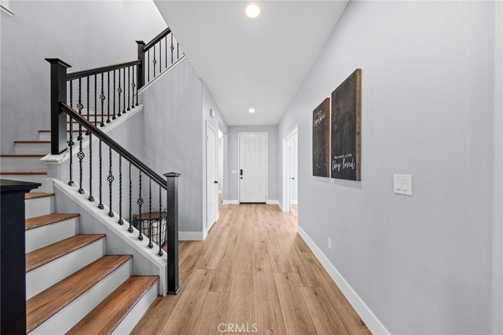 Image 9 of property listing at 25659 Foxglove Lane, Corona, CA 92883