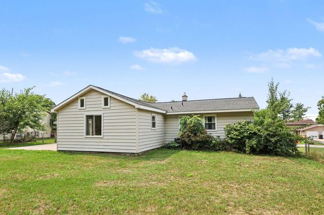 6838 Bonnie Avenue Se, Gaines Twp, MI 49508