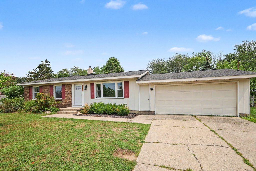 6838 Bonnie Avenue Se, Gaines Twp, MI 49508