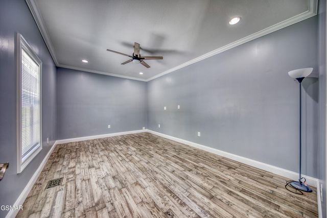 1014 Valley Home Road, Dandridge, TN 37725