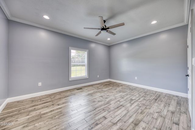 1014 Valley Home Road, Dandridge, TN 37725