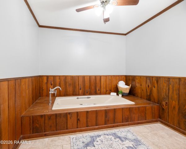 401 Parkview Drive, New Iberia, LA 70563