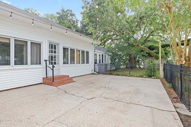 401 Parkview Drive, New Iberia, LA 70563