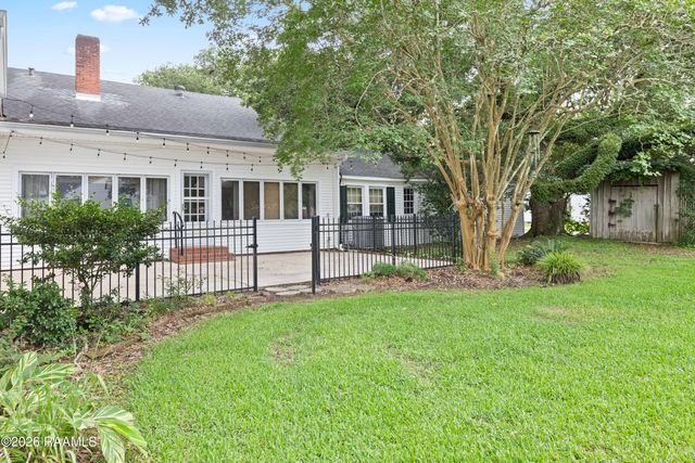 401 Parkview Drive, New Iberia, LA 70563