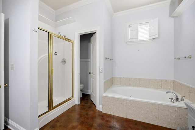 10133 Old World Dr, Baton Rouge, LA 70817