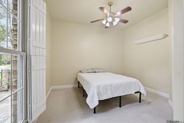 10133 Old World Dr, Baton Rouge, LA 70817