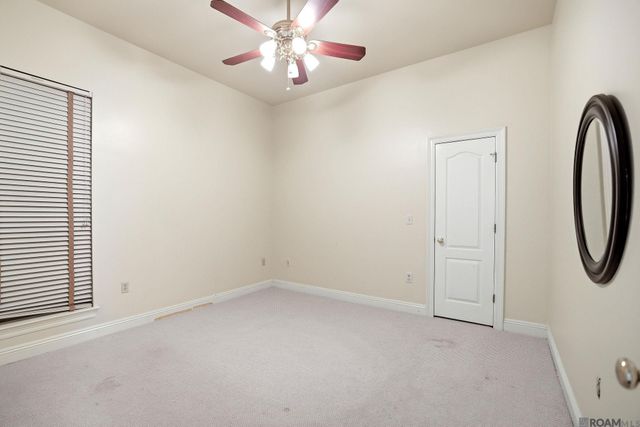 10133 Old World Dr, Baton Rouge, LA 70817