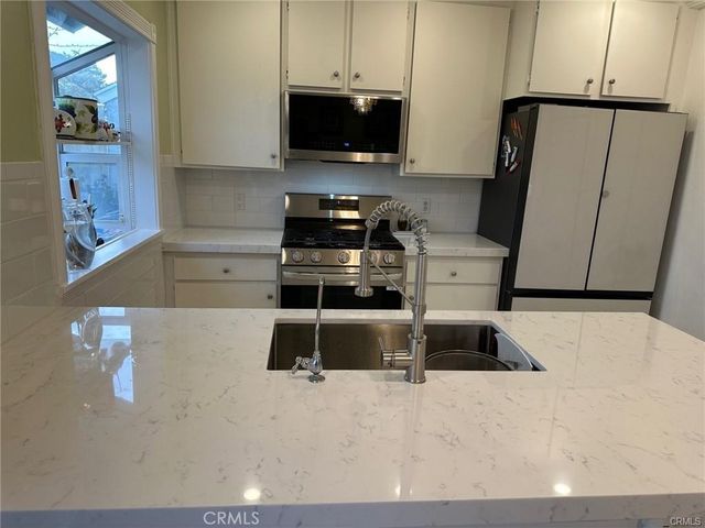 28 Timber Run 129, Irvine, CA 92614