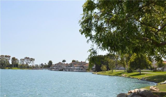 28 Timber Run 129, Irvine, CA 92614