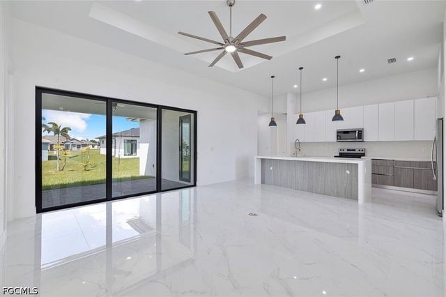 2903 NW 6th TER, Cape Coral, FL 33993