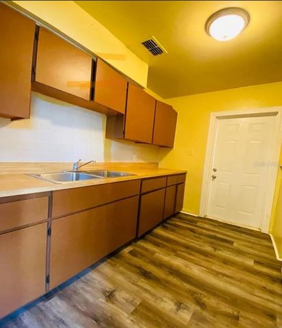 3618 E DR MARTIN LUTHER KING JR BOULEVARD, Tampa, FL 33610