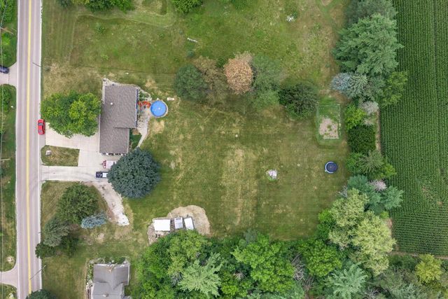 N68W29926 Hartling ROAD, Hartland, WI 53029