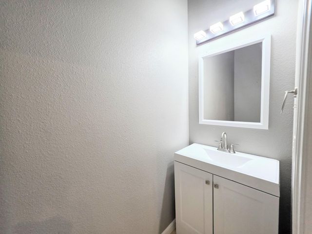 5210 Petty Street C, Houston, TX 77007