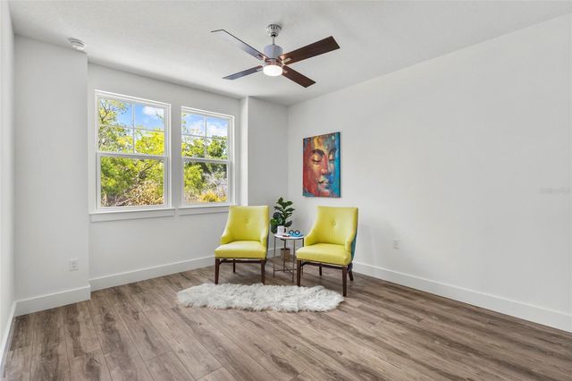 217 S SHADE AVENUE, Sarasota, FL 34237