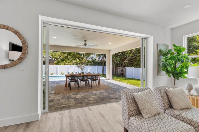 217 S SHADE AVENUE, Sarasota, FL 34237