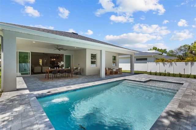 217 S SHADE AVENUE, Sarasota, FL 34237
