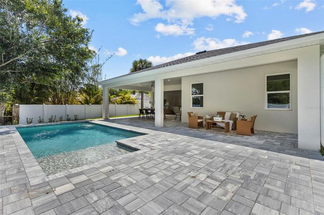 217 S SHADE AVENUE, Sarasota, FL 34237