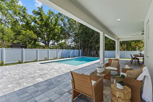 217 S SHADE AVENUE, Sarasota, FL 34237