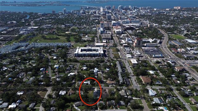 217 S SHADE AVENUE, Sarasota, FL 34237