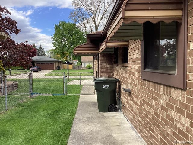 14446 SE Longview Drive, Sterling Heights, MI 48313