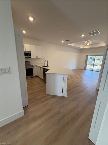 4717 28th ST SW, Lehigh Acres, FL 33973