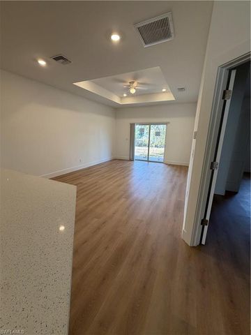 4717 28th ST SW, Lehigh Acres, FL 33973